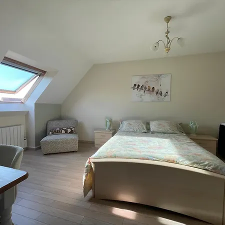 Chez Jacky Et Annick Bed and Breakfast